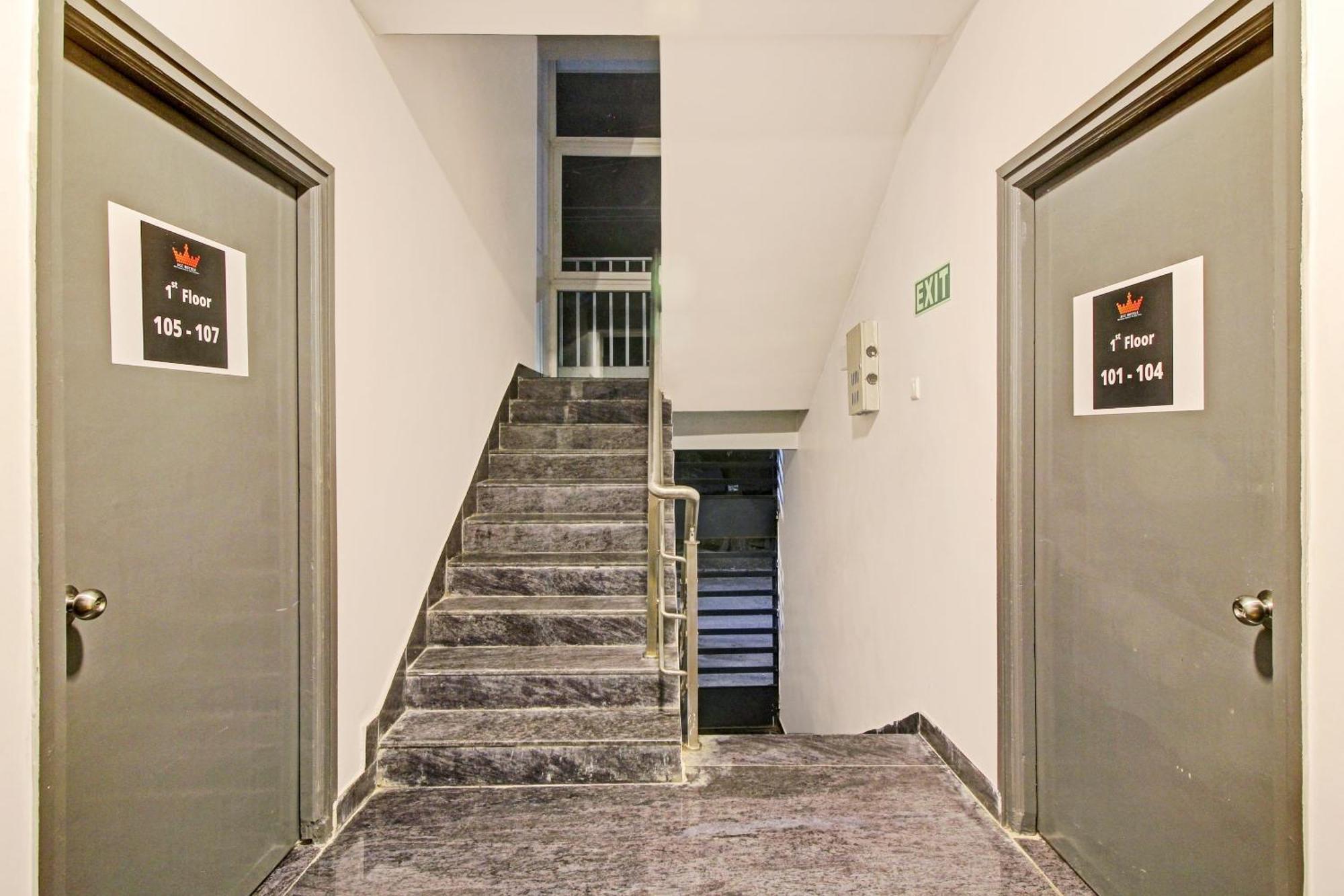 Hotel O Ss Skyline Samsabad Kültér fotó